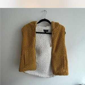 Love Tree Women's Yellow Hooded Sherpa Vest